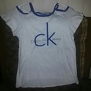 Brand new Calvin Klein Jeans Girls tee